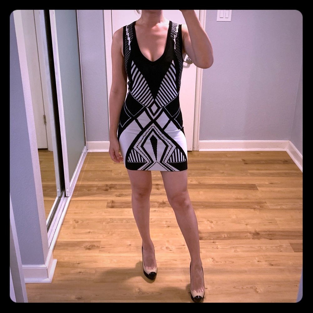 Solange Jacquard Mini Dress in Black/White
MLV